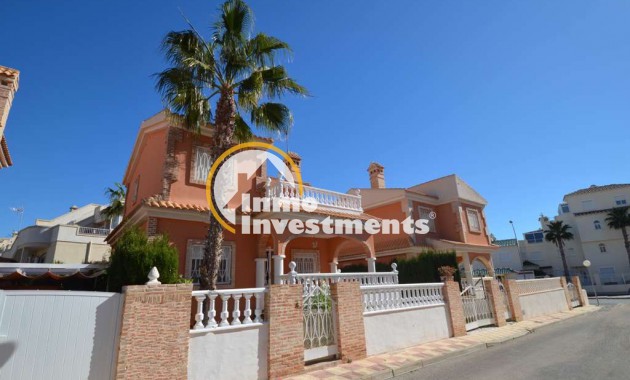 Villa - Resale - Playa Flamenca - 4191