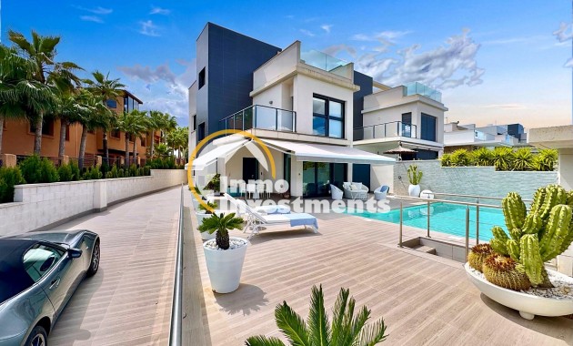 Villa - Resale - San Miguel de Salinas - Bellavista
