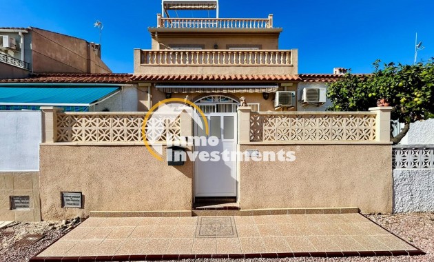 Villa - Resale - Torrevieja - La Siesta - El Salado - Torreta