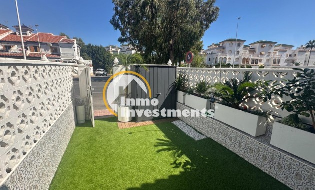 Villa - Resale - Torrevieja - Torre la mata