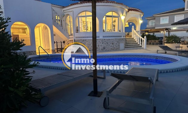 Villa - Resale - Torrevieja - Torrevieja