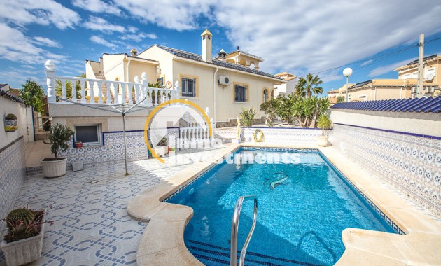 Villa - Resale - Villamartin - 3766