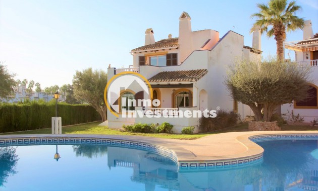 Villa - Resale - Villamartin - 9066