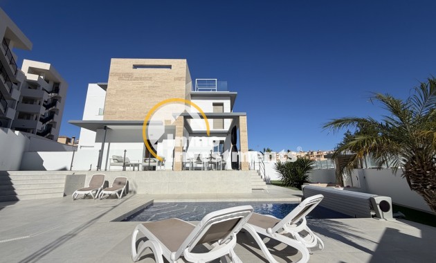 Villa - Resale - Villamartin - Villamartin