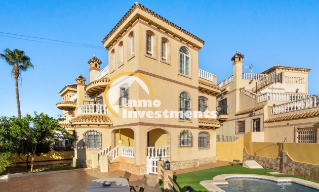 Villa - Till salu - La Florida - 10233