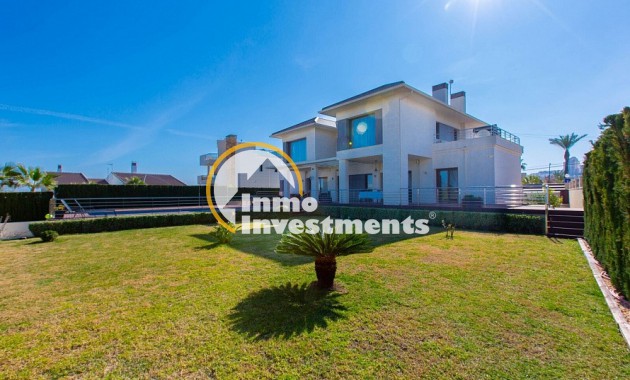 Villa - Till salu - La Mata - 7837