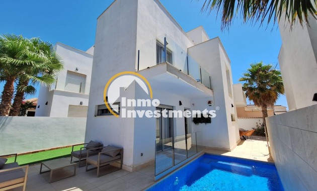 Villa - Till salu - Torrevieja - Los Frutales