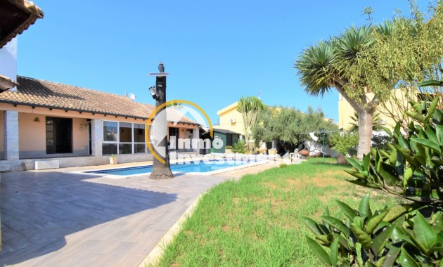 Villa - Till salu - Villamartin - 11942