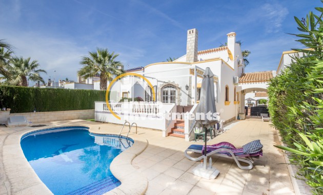 Villa - Till salu - Villamartin - 4272