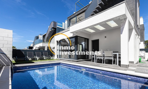 Villa - Till salu - Villamartin - 9852