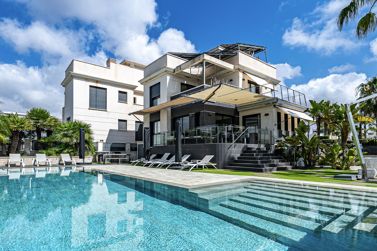 Which international buyers purchase the most properties in Spain?