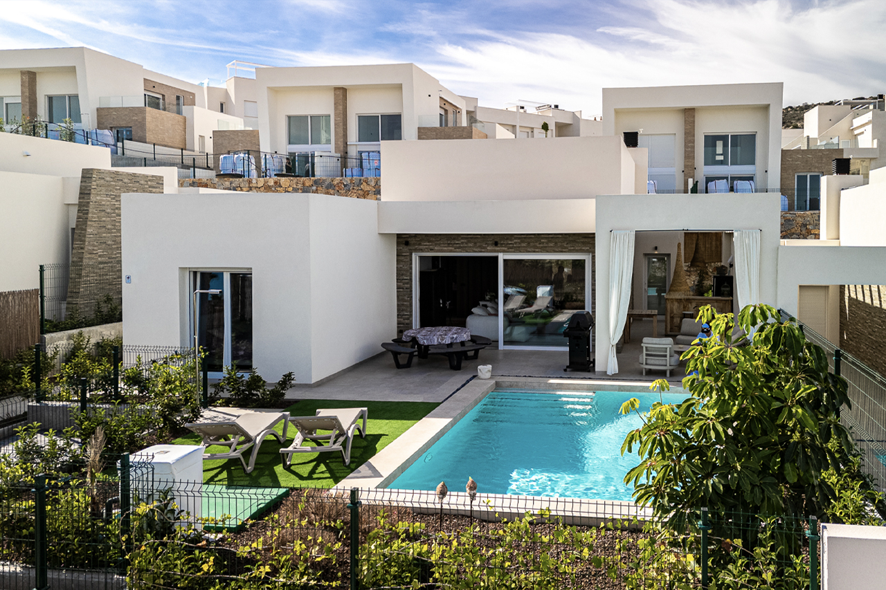 Hur mycket kostar det att äga en fastighet i Spanien?