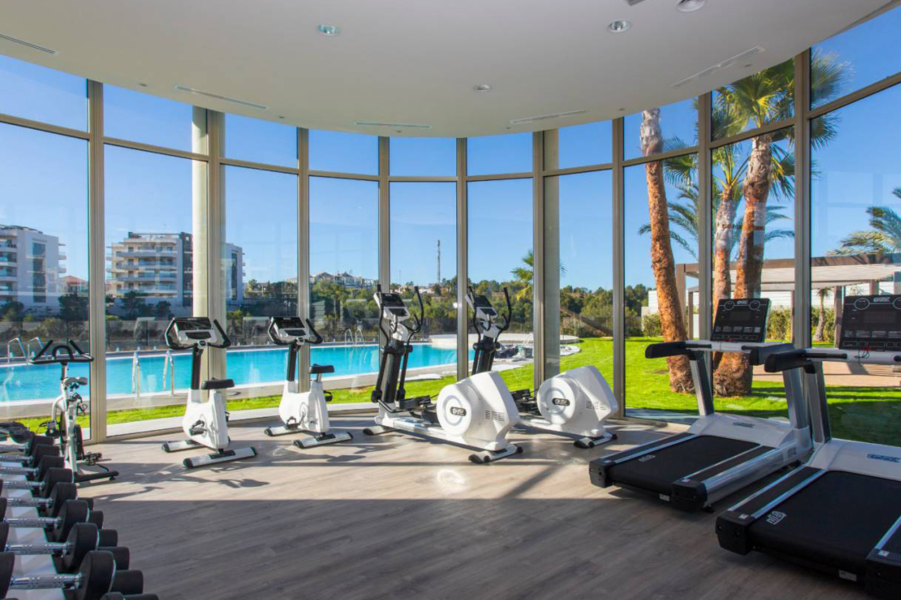 Residencial Green Hills in Los Dolses, the complete community guide