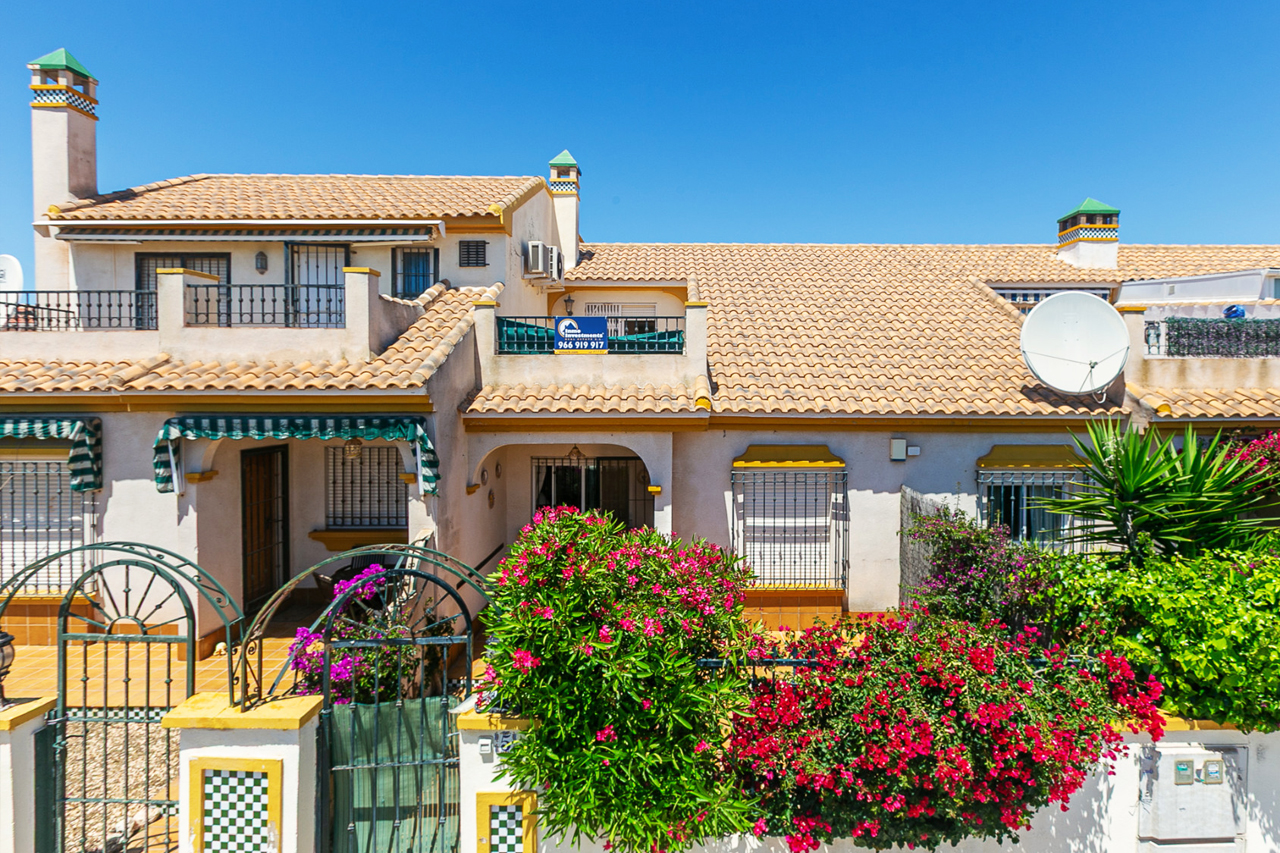 La guía completa para compradores de viviendas en las comunidades Zenia Golf de Orihuela Costa