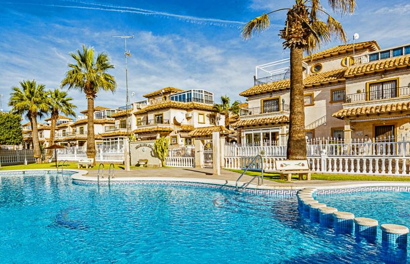 Die Wohnanlagen Villas San José in Orihuela Costa