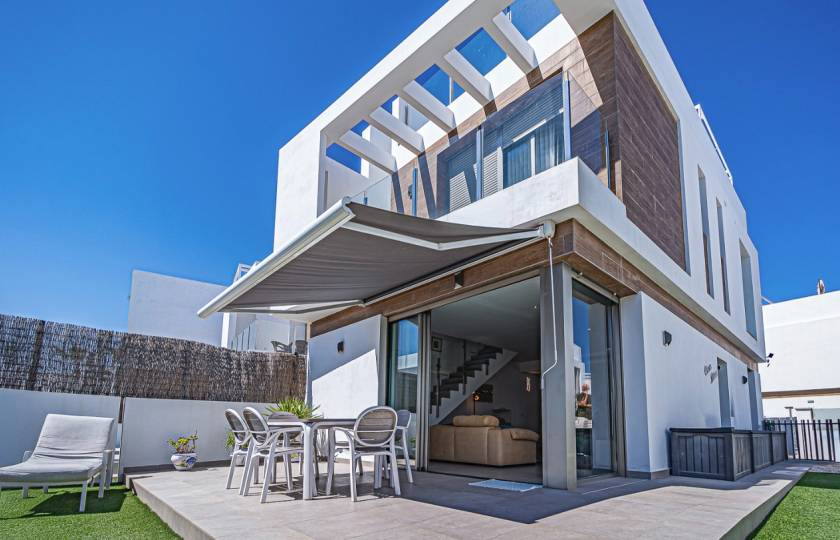 El coste de tener una vivienda en Orihuela Costa en 2025