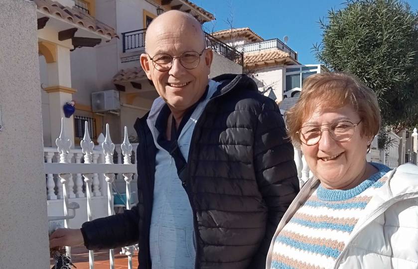 Hans and Annette buy their dream home in La Zenia