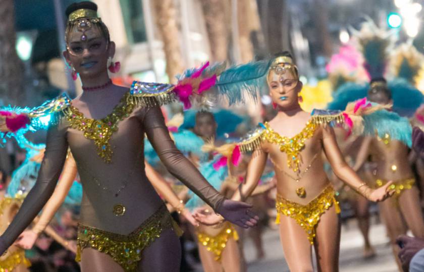 Het Costa Blanca Carnaval licht Torrevieja op in February 2019