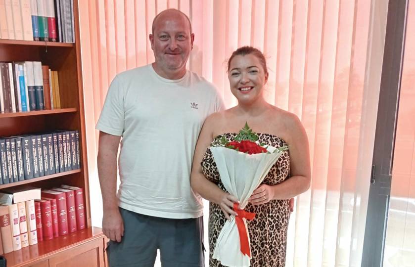 Stephen and Helene sell their property in Los Dolses