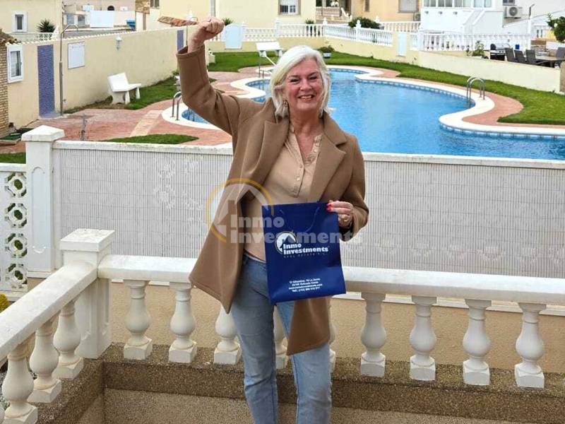 New neighbours, Ellen and Danny in Playa Flamenca