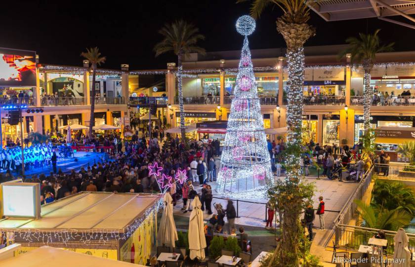 Genießen Sie ein schönes Weihnachtsfest auf dem La Zenia Boulevard