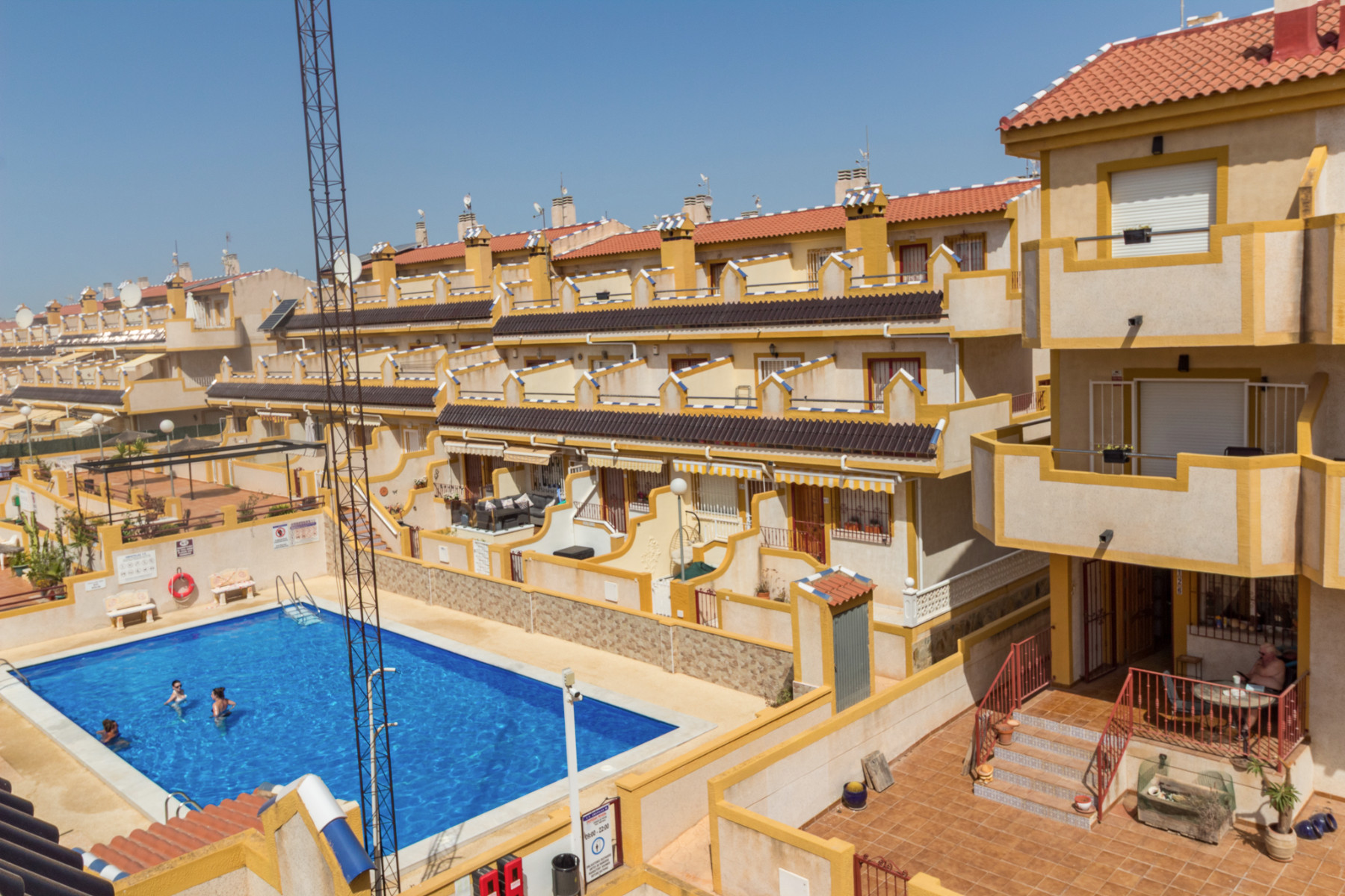 Paarismaja, Playa Flamenca - Camiro Grupo Internacional