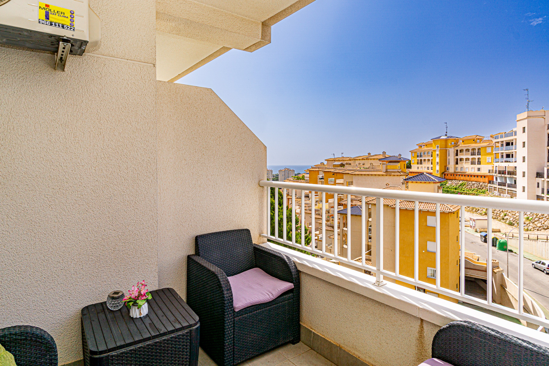 Apartment in Dehesa de Campoamor - Image 3