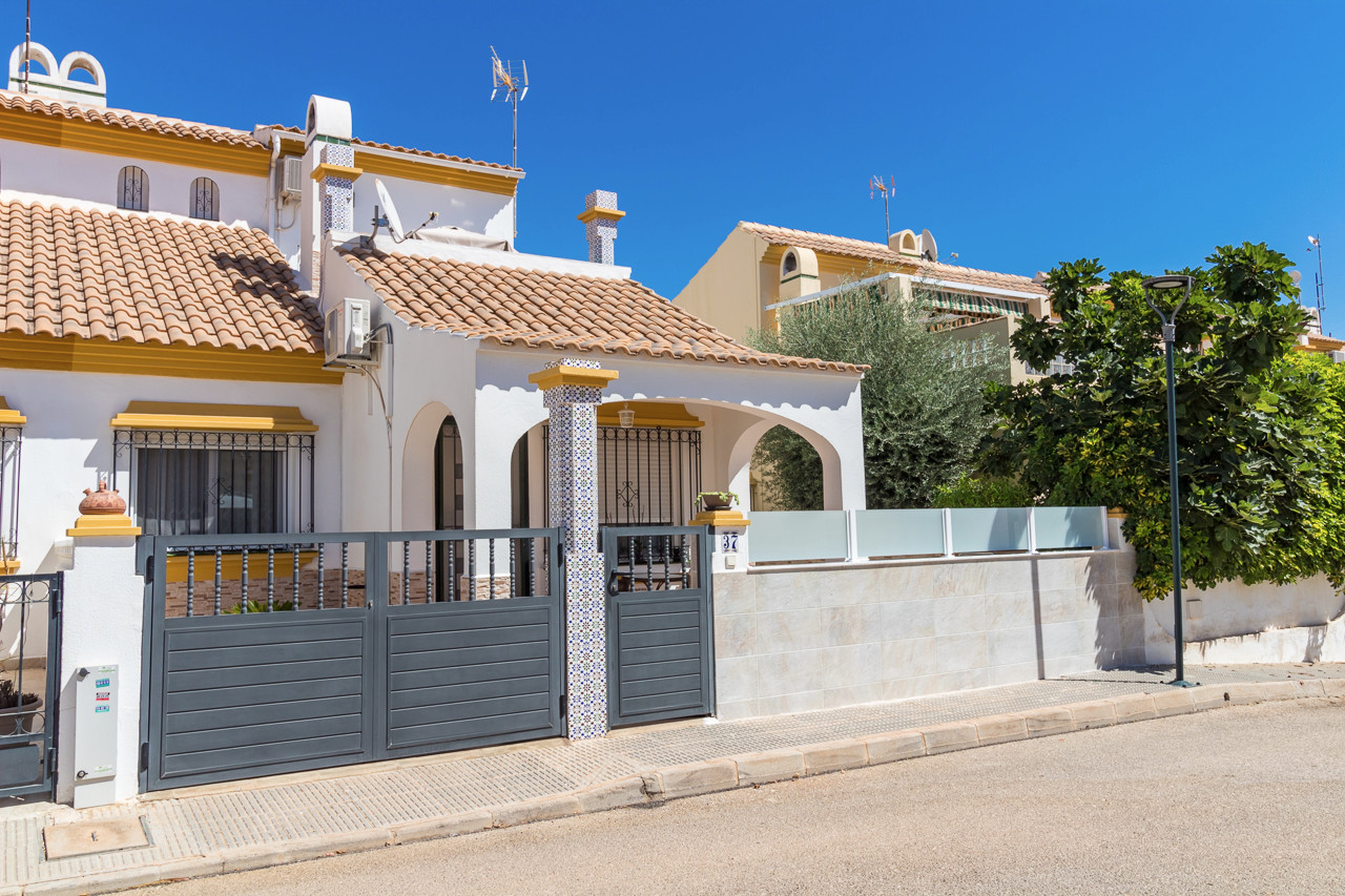 House in Playa Flamenca - view 1