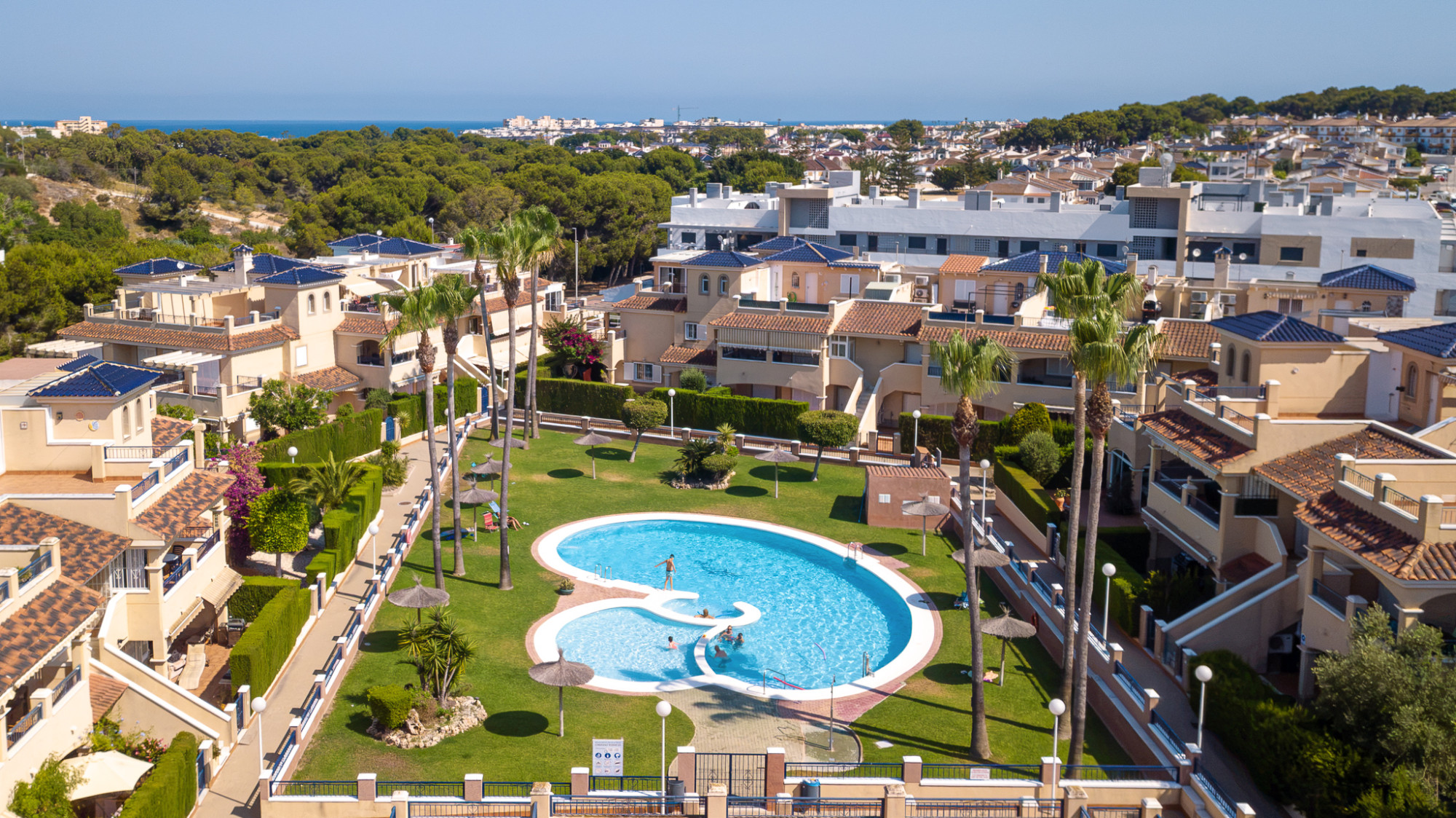 Apartment in Mil Palmeras - view 1