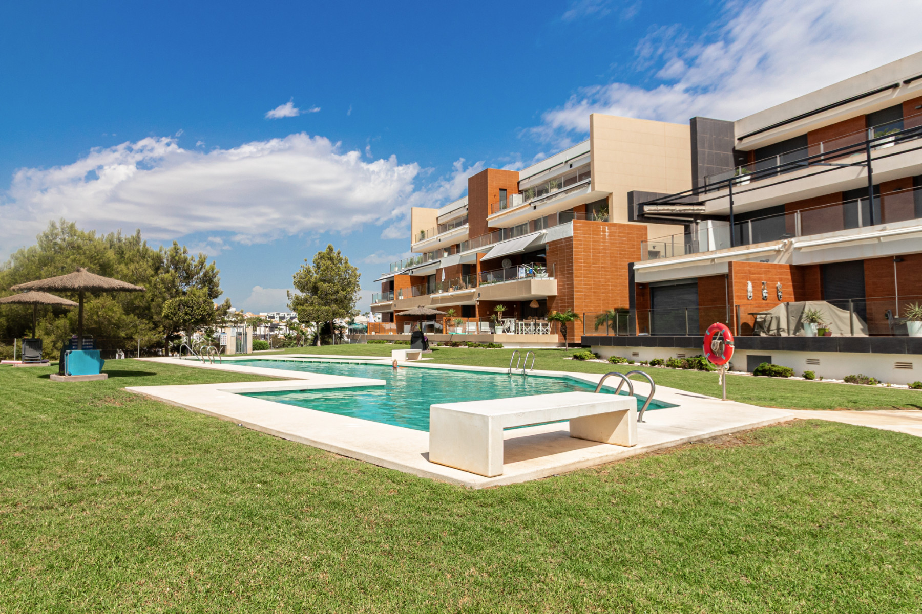 Apartment in Villamartin - view 1