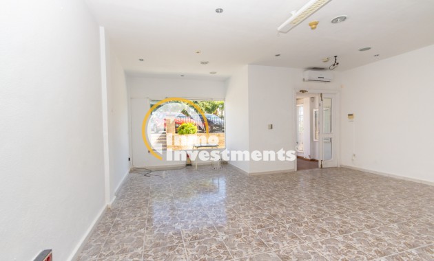 Long term rental - Commercial - Villamartin - Plaza