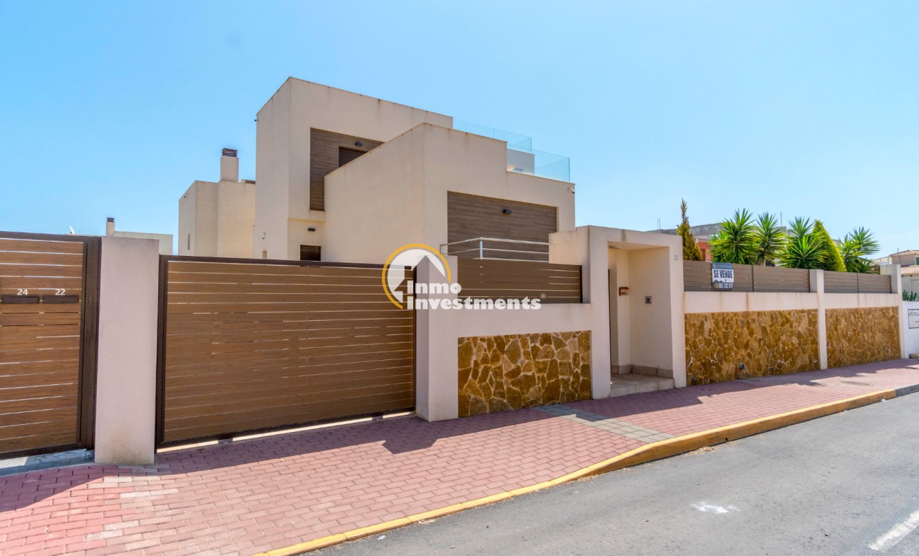 Resale - Villa - Torrevieja - Aguas Nuevas