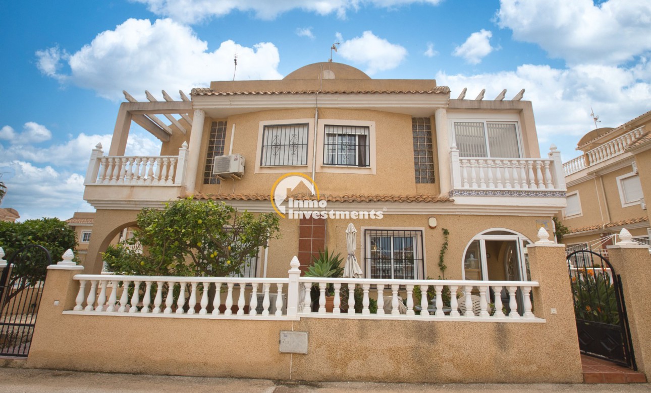 Till salu - Quad House - Cabo Roig - La Regia