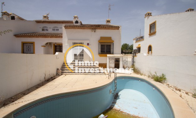 Resale - Semi detached villa - Villamartin - Valencias