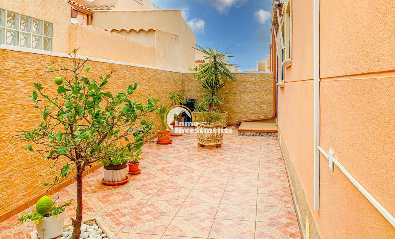Resale - Town house - Torrevieja