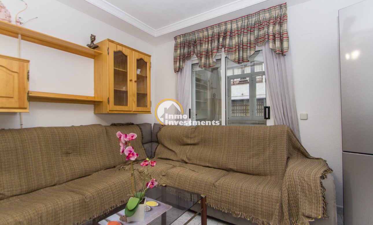 Lange termijn verhuur - Appartement - Torrevieja - Torrevieja Center