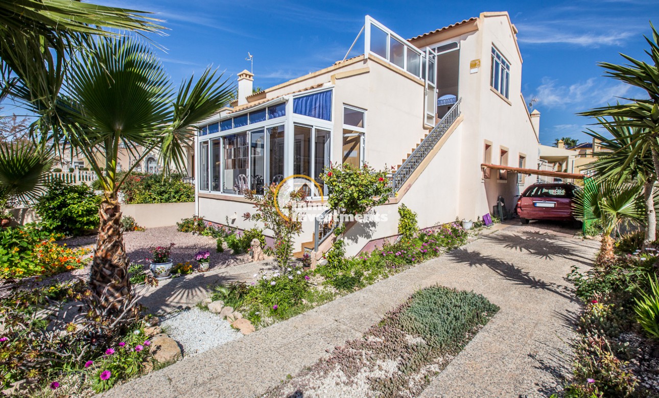 Detached villa for sale in Playa Flamenca, Orihuela Costa, Spain