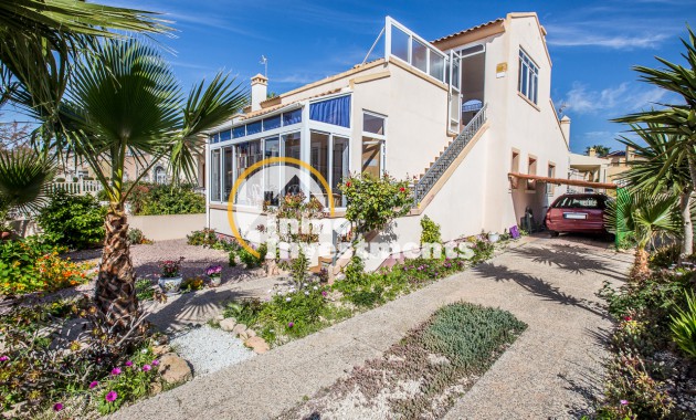 Fristående villa till salu i Playa Flamenca, Orihuela Costa, Spanien