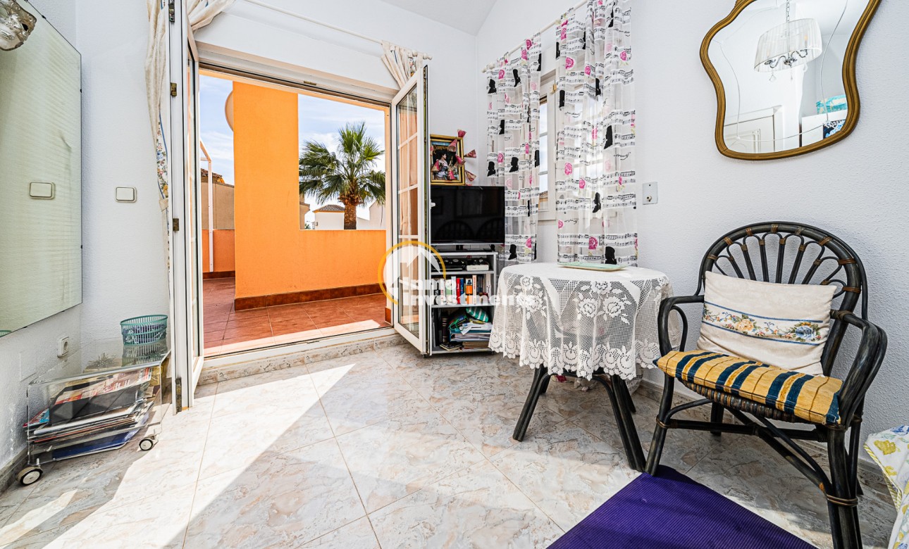 Resale - Villa - Playa Flamenca - Montilla