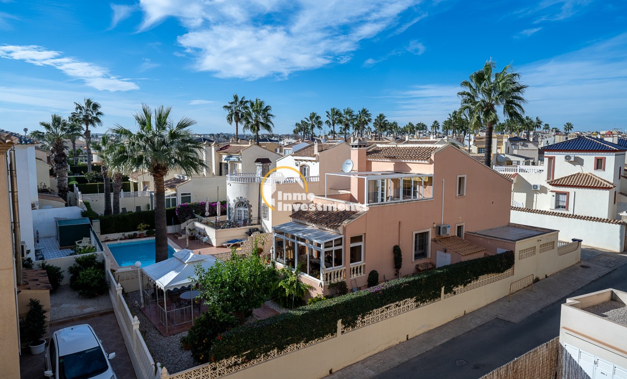 Resale - Villa - Playa Flamenca - Montilla