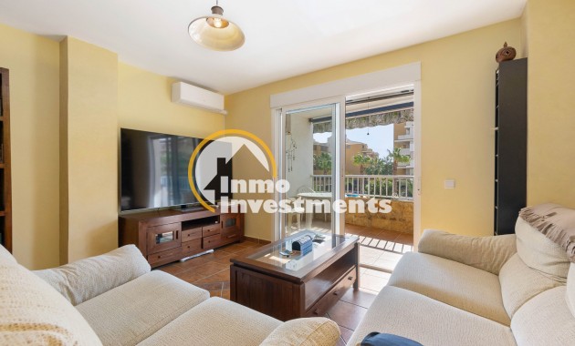 Resale - Apartment - Punta Prima - Beachside