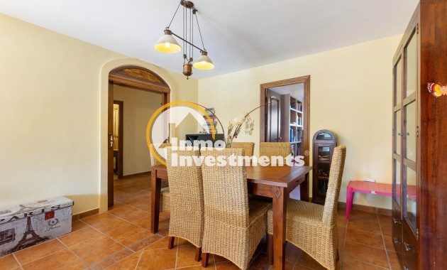 Resale - Apartment - Punta Prima - Beachside