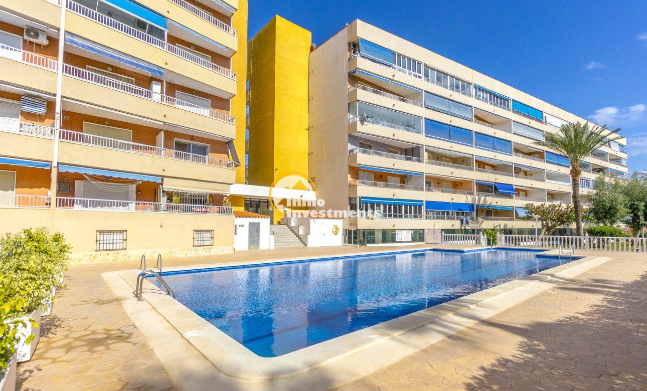 Resale - Apartment - Punta Prima - Beachside