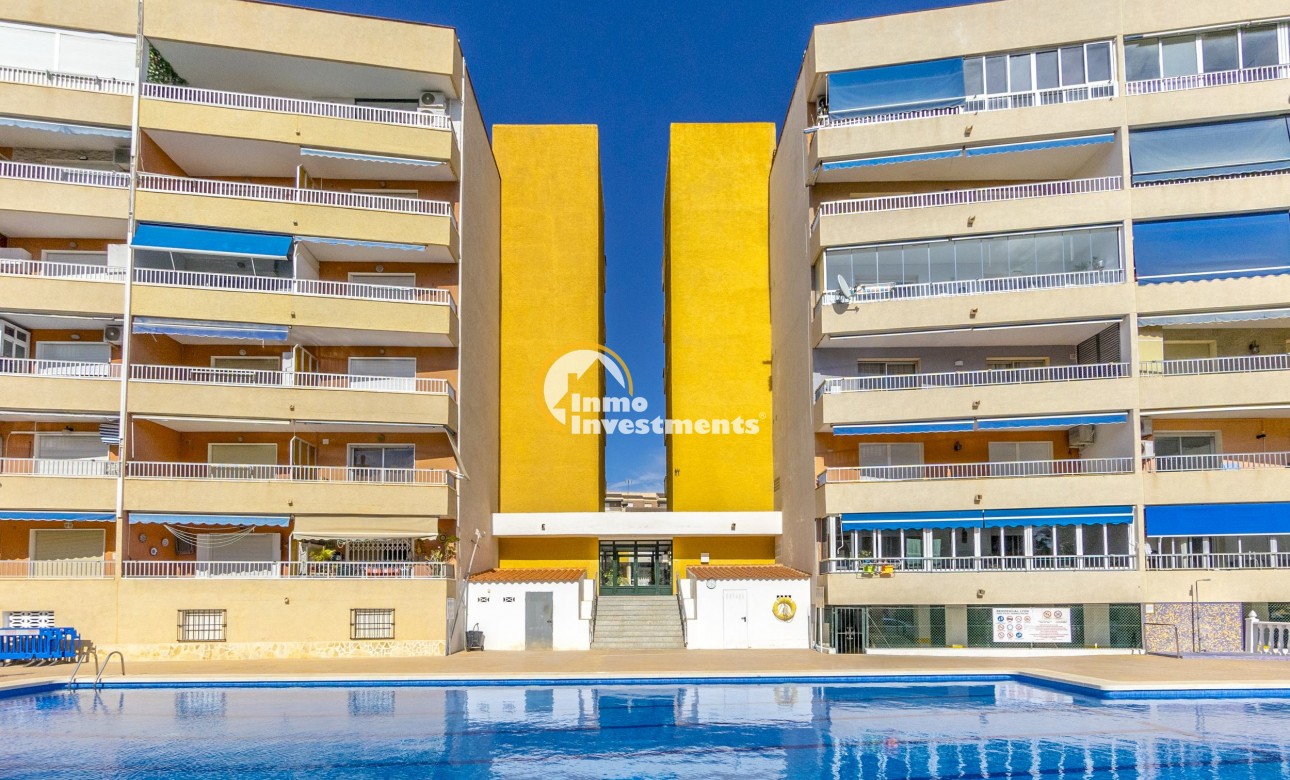 Resale - Apartment - Punta Prima - Beachside