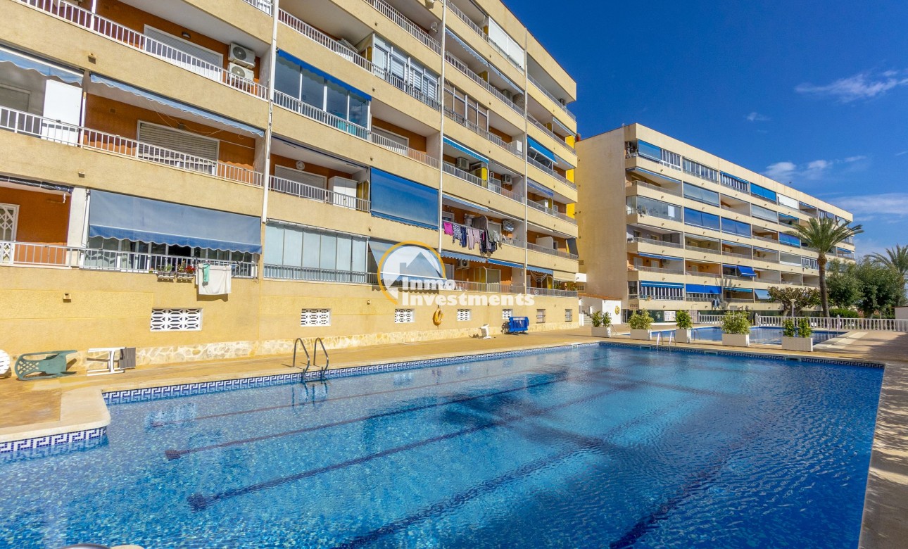 Resale - Apartment - Punta Prima - Beachside