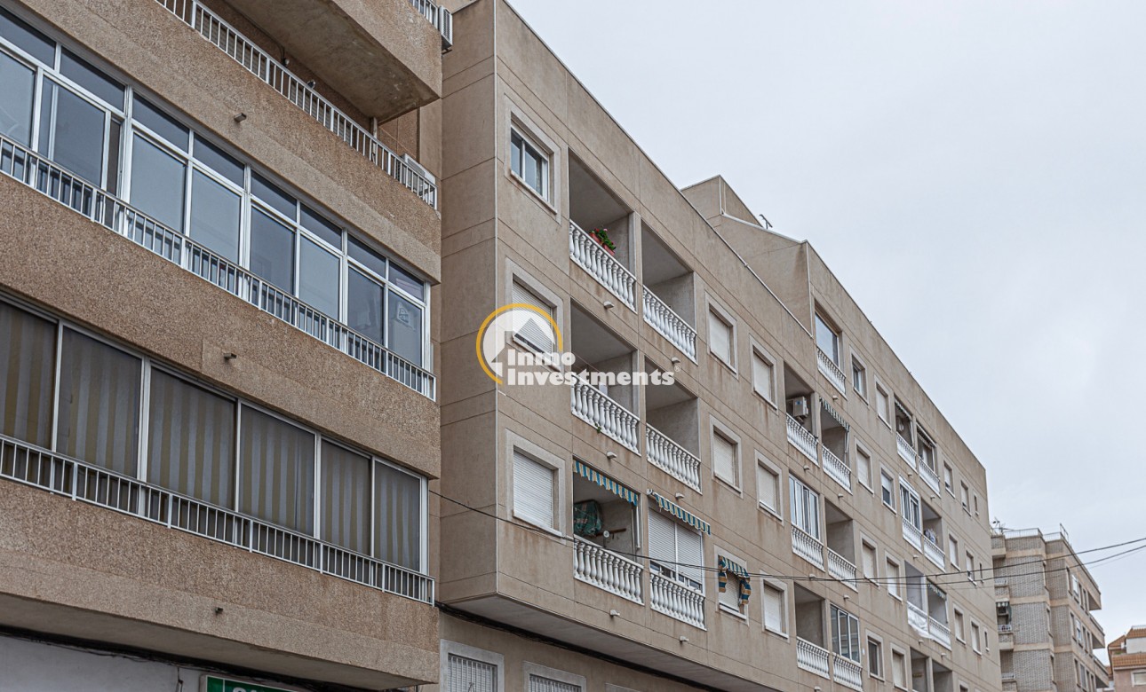 Resale - Apartment - Torrevieja - Torrevieja Centre