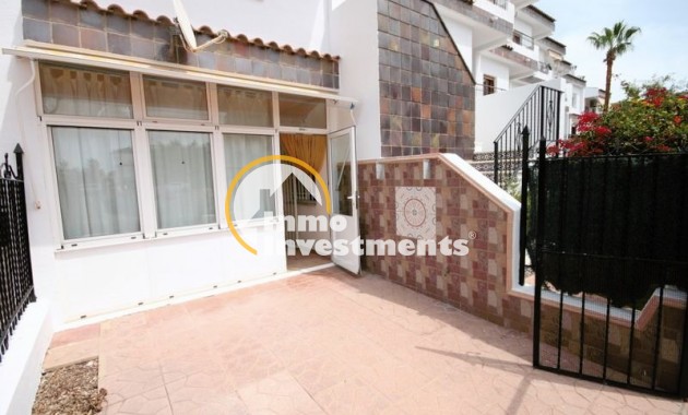 Resale - Apartment - Punta Prima - Beachside