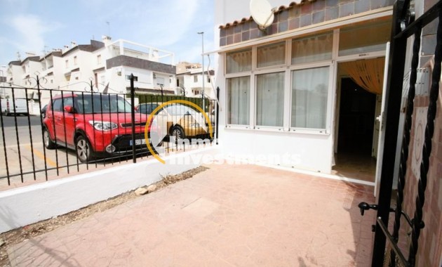 Resale - Apartment - Punta Prima - Beachside