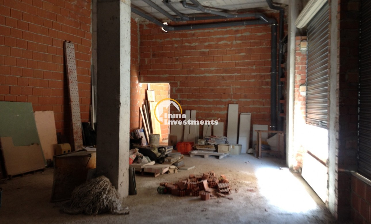 Bestaande bouw - Commercieel - Los Montesinos - 