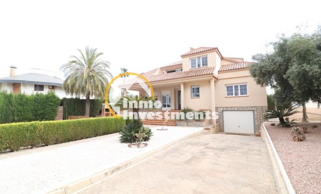 Resale - Villa - Mil Palmeras - Riomar